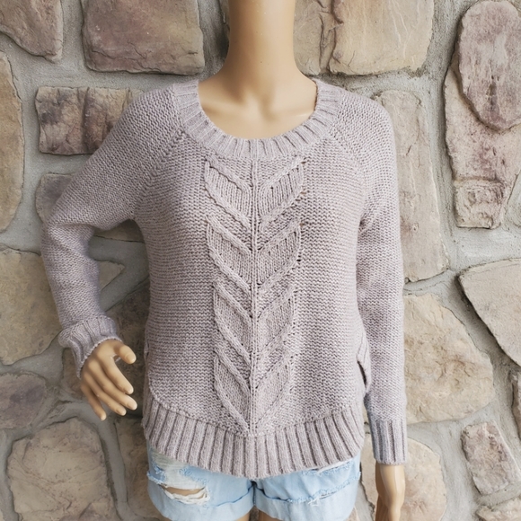 AERIE | Gray Crew Neck Knit Sweater - Picture 1 of 8